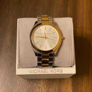Pre-Owned Michael Kors Watch (unisex)